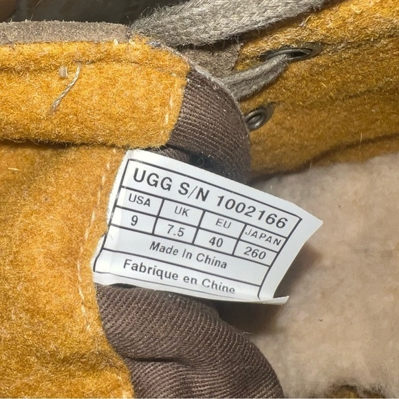 UGG Australia Calynda Olive Suede Ankle Boots - Picture 13 of 13